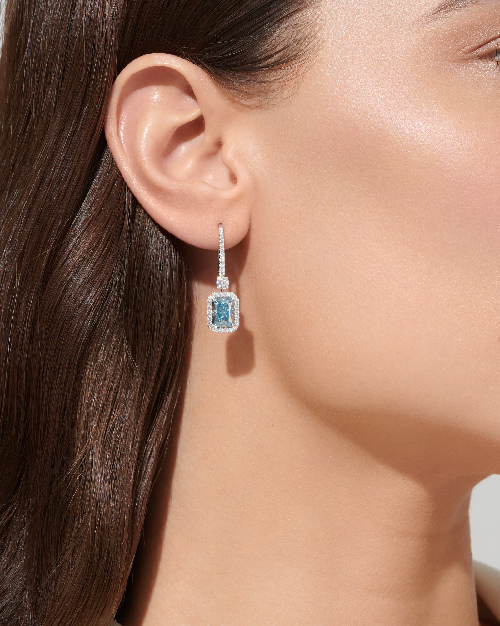 Серьги с голубыми радиантами Fancy Blue — изображение 2