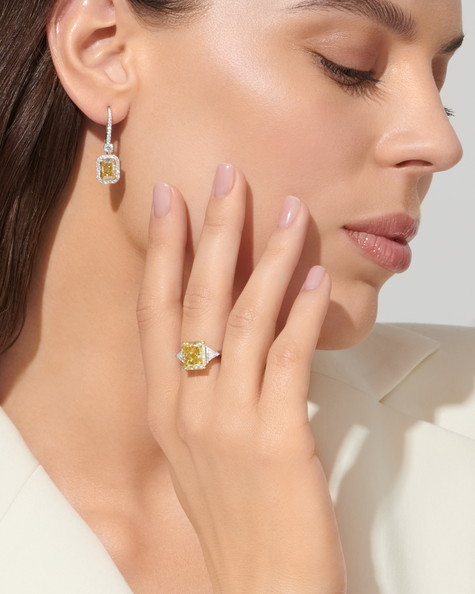 Серьги с желтыми радиантами Fancy Yellow — изображение 2