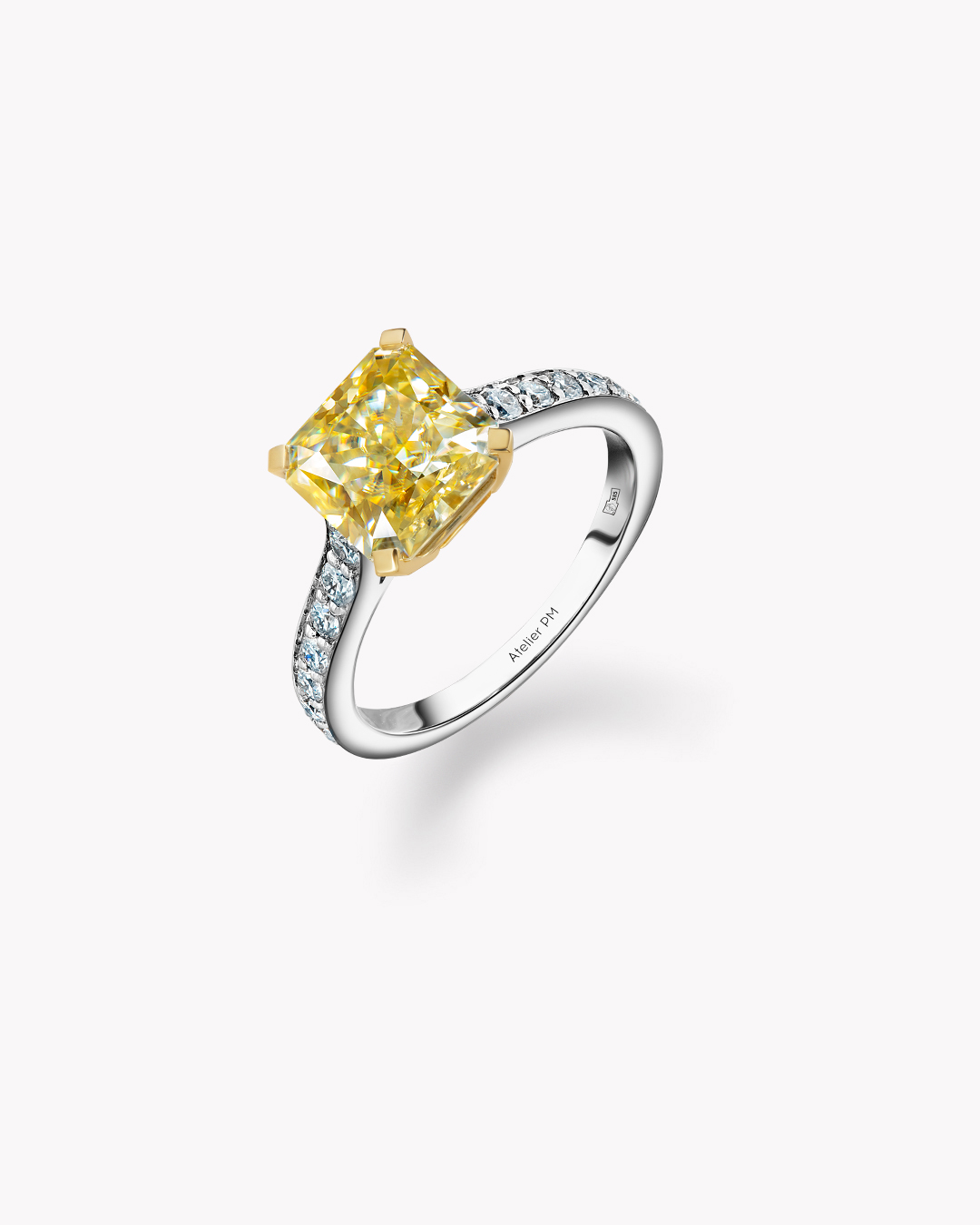 Кольцо с желтым муассанитом Fancy Yellow, 3,25 карата
