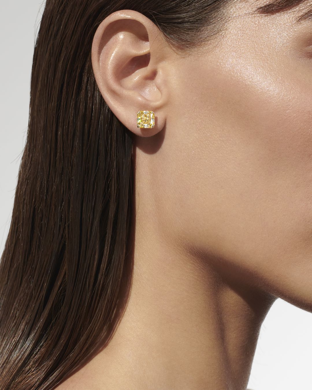 Пусеты с желтыми муассанитами Fancy Yellow, 7,90 карата — изображение 2